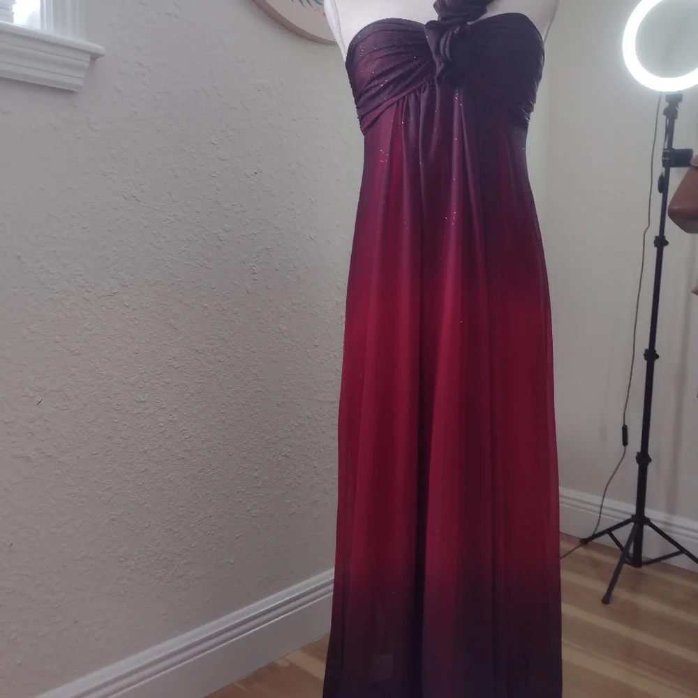 Dress - Picture 5 of 5